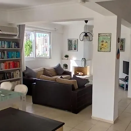 Peaceful Villa- Pool-near Calis Beach- Sleeps 6 Фетхие