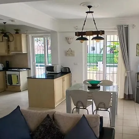 Peaceful Villa- Pool-near Calis Beach- Sleeps 6 Вилла *