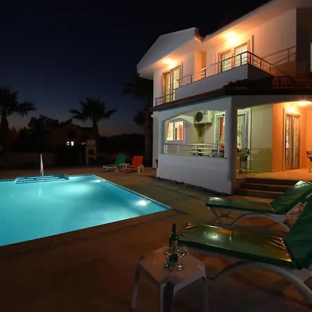 Peaceful Villa- Pool-near Calis Beach- Sleeps 6 Фетхие